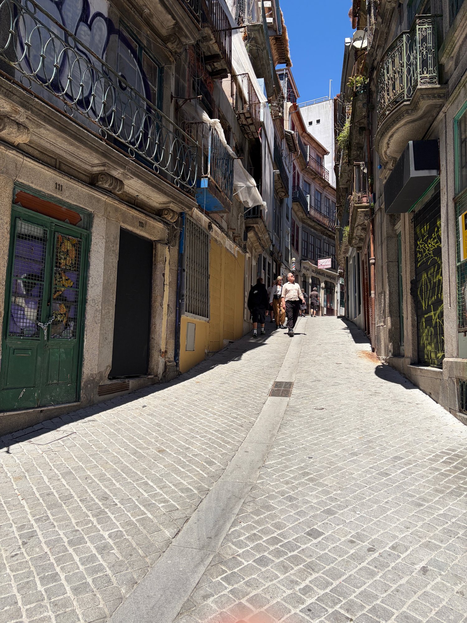 A quiet narrow lane in Porto's Batalha neighbourhood